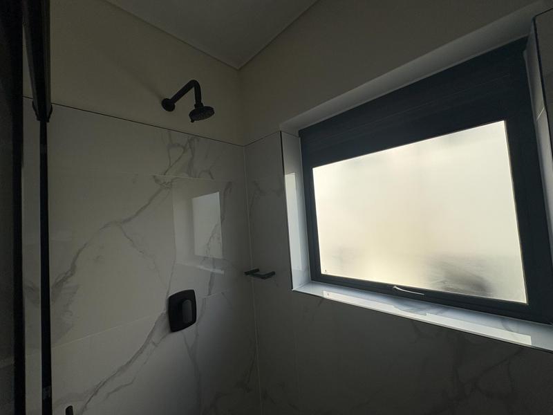 To Let 1 Bedroom Property for Rent in Richwood Western Cape